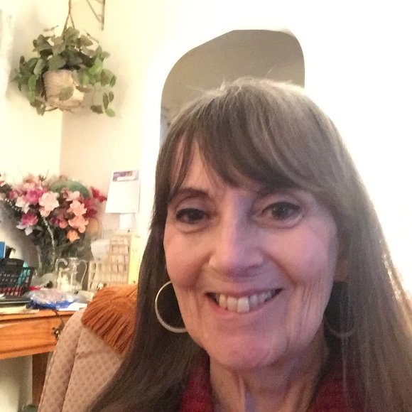 Meet your Posher, Mary: PLEASE READ - Picture 9 of 16